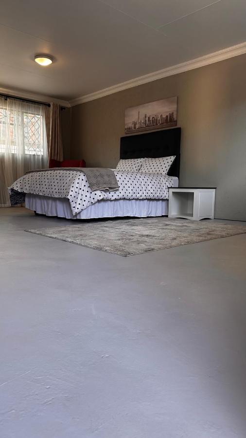 One Home Pretoria-Noord 外观 照片