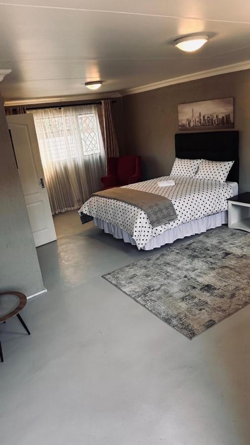 One Home Pretoria-Noord 外观 照片