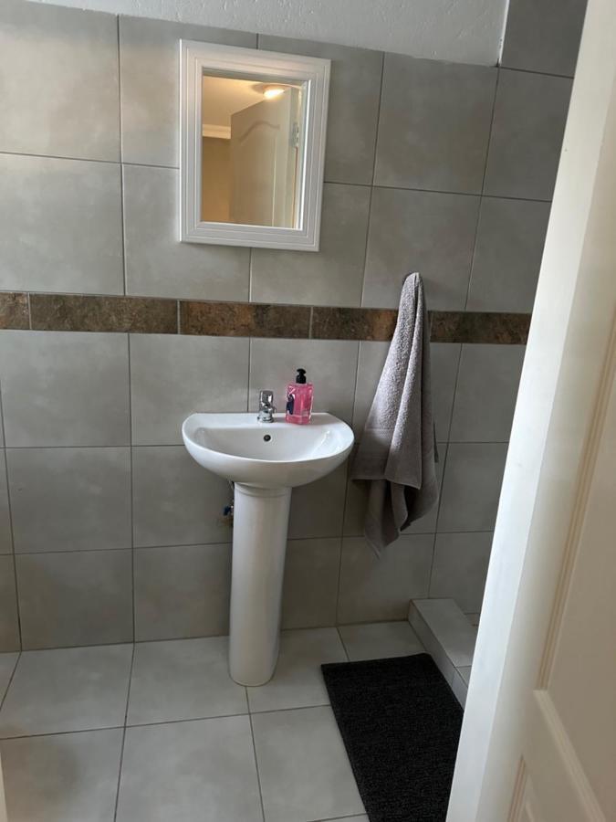 One Home Pretoria-Noord 外观 照片