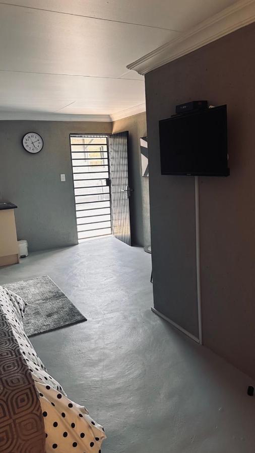 One Home Pretoria-Noord 外观 照片