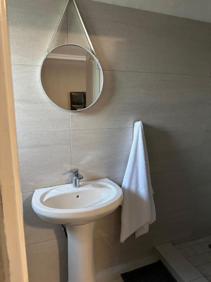 One Home Pretoria-Noord 外观 照片