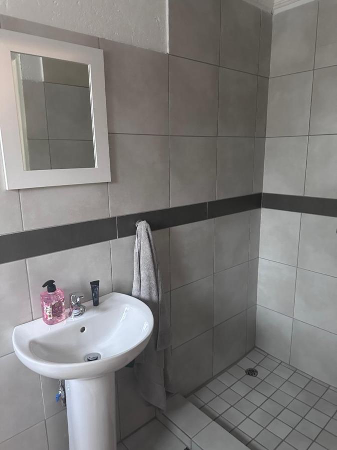 One Home Pretoria-Noord 外观 照片